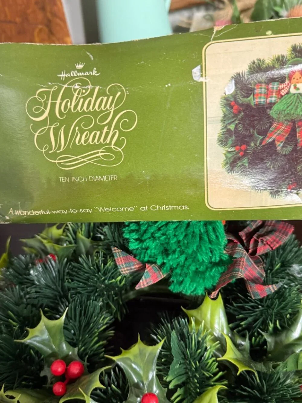 Vintage Hallmark Christmas Decor Yarn Doll Holiday Wreath 10